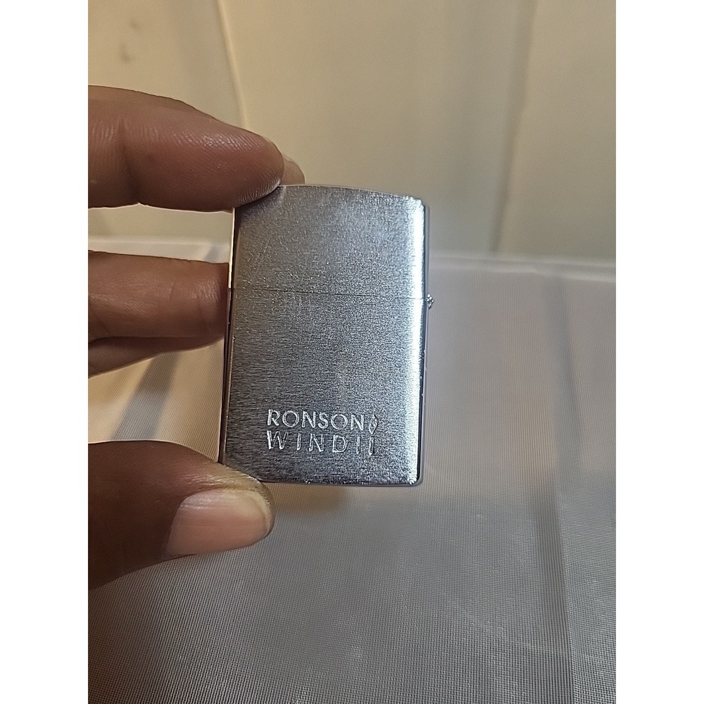 Robinson Wind II Zippo Vtg